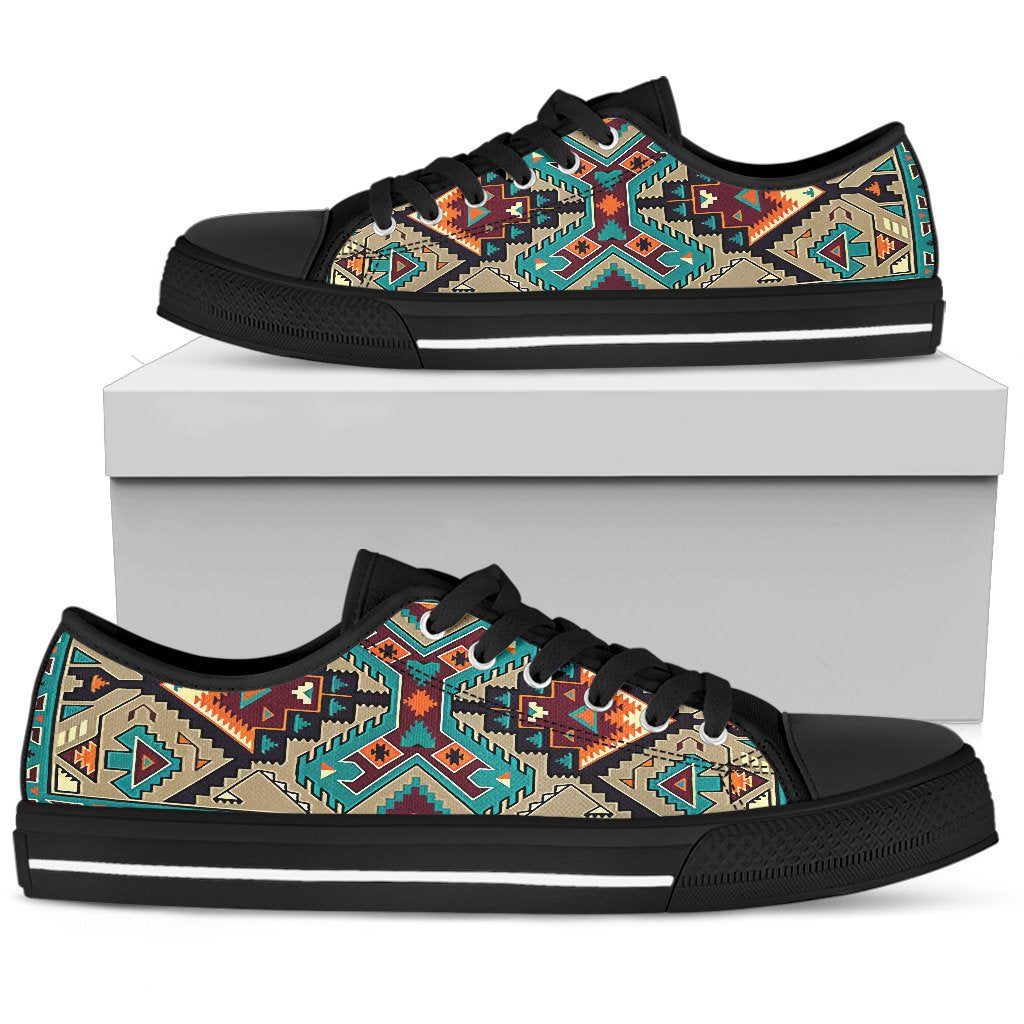 Blue Tribal Pattern Native American Design Women's Low Top Canvas Shoe LT10