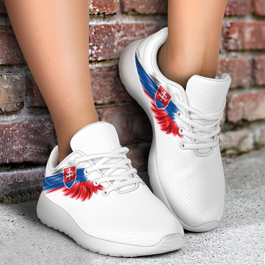 Slovakia Sneakers Wings Flag Women's/Men's RLT13