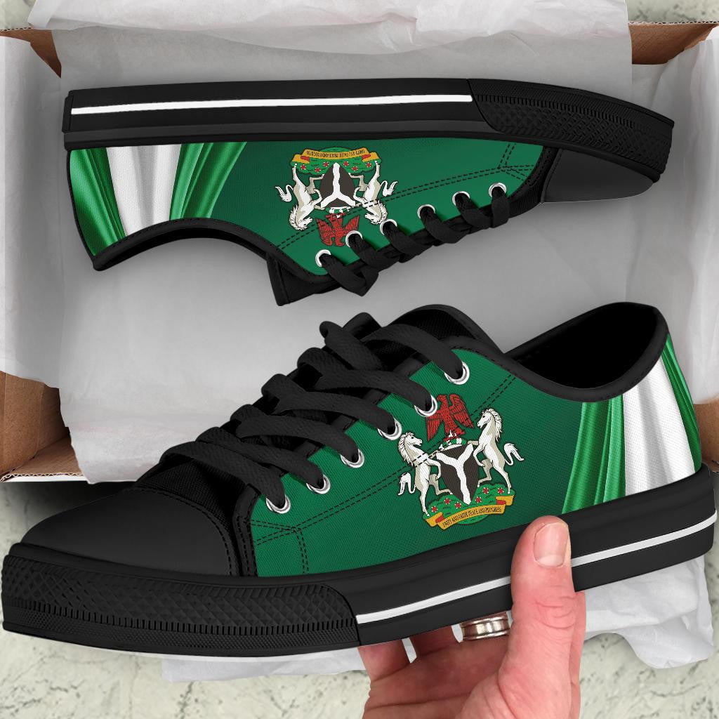 Nigeria Low Top Shoes Nigerian Waving Flag With Coat Of Arms RLT8