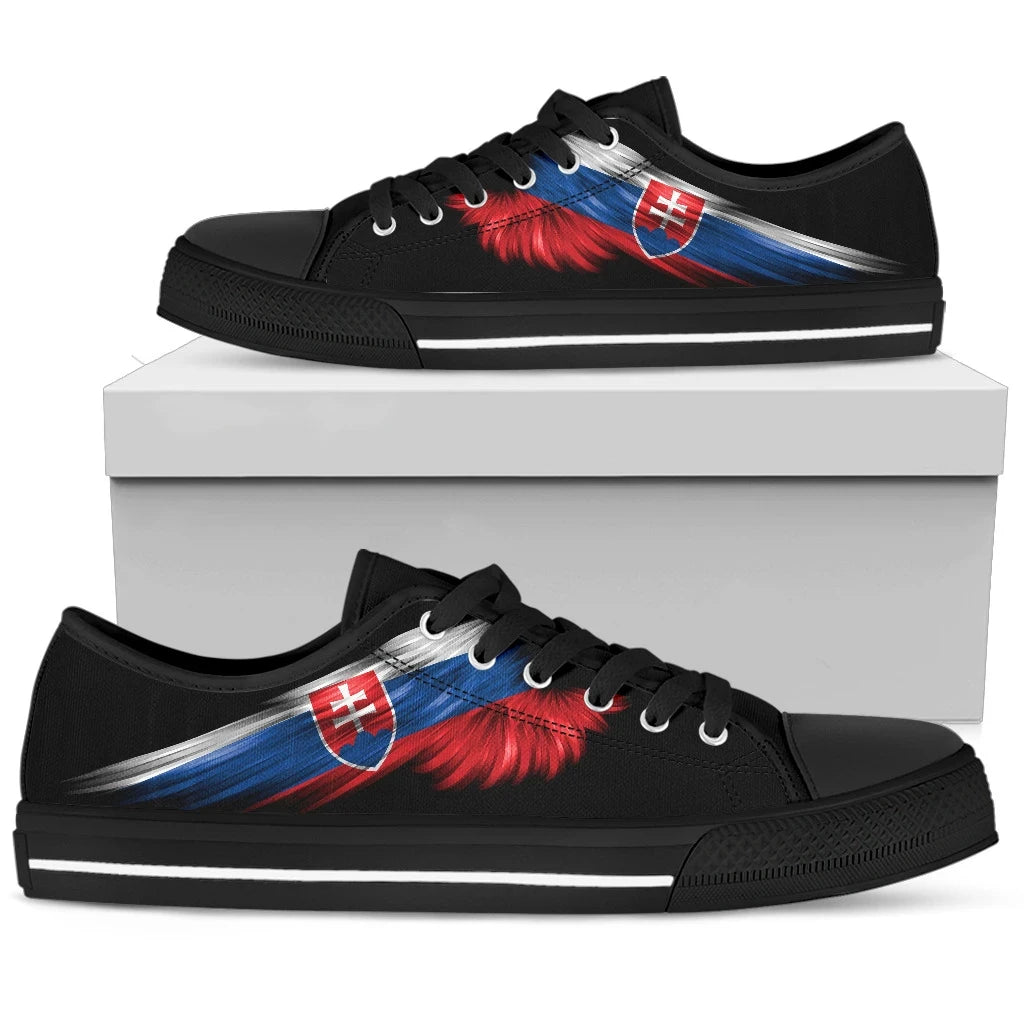 Slovakia Wing Low Top Shoes Women/Men RLT13
