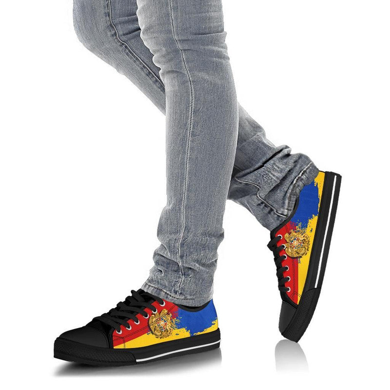 Armenia Special Low Top Shoes RLT8