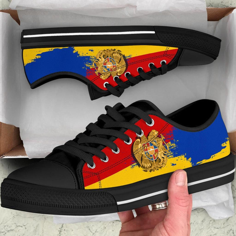 Armenia Special Low Top Shoes RLT8