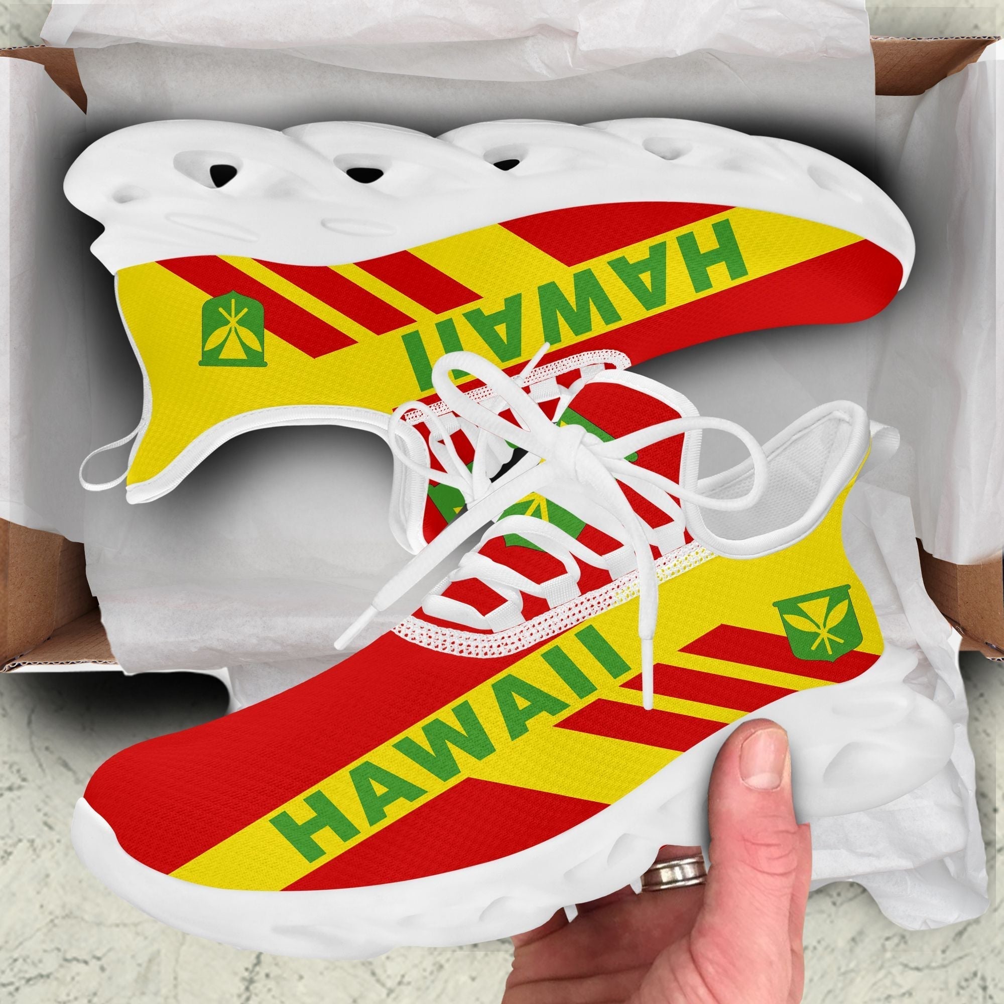 Polynesian Footwear Hawaiian Kanaka Maoli Flag Sport Clunky Sneakers LT10