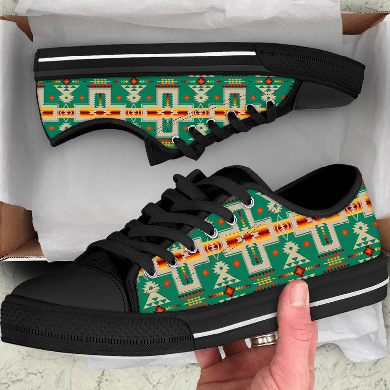 Light Green Tribe Design Native American Low Top Canvas Shoes LT10
