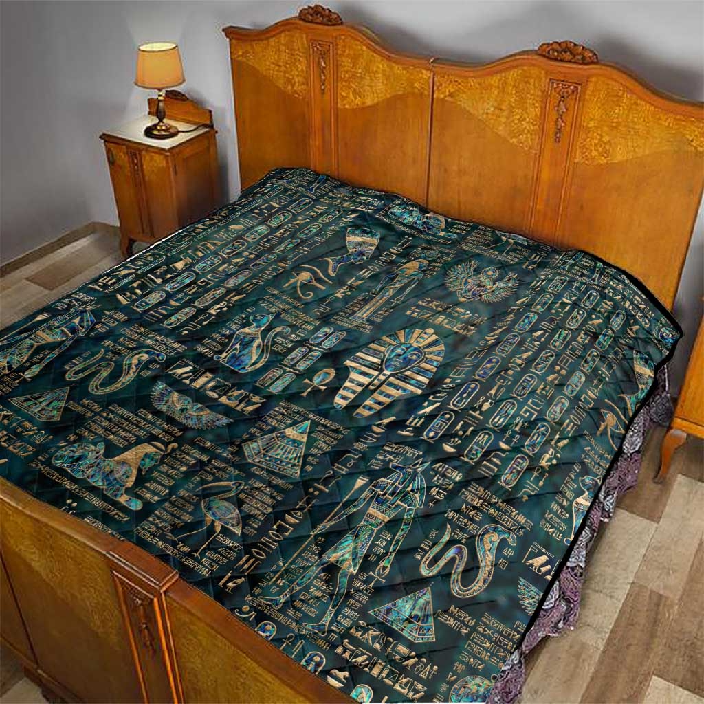 Egyptian Hieroglyphs And Deities Quilt DT02