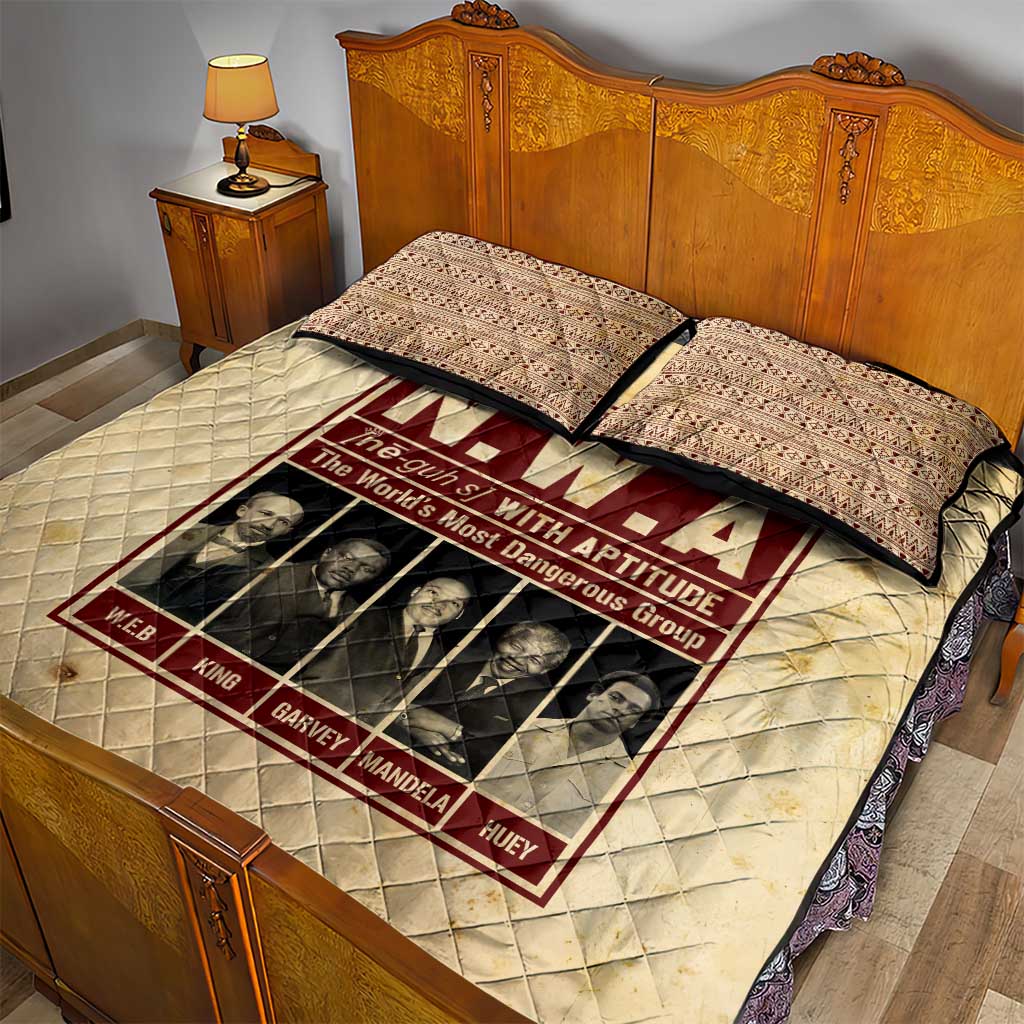 The World's Most Dangerous Group Quilt Bed Set DT02