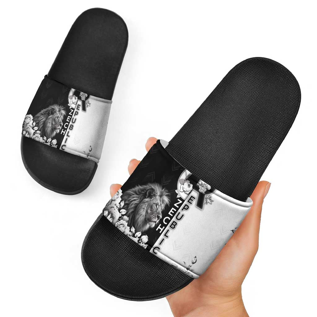 Czech Republic Slide Sandals White Lion With Rose DT05