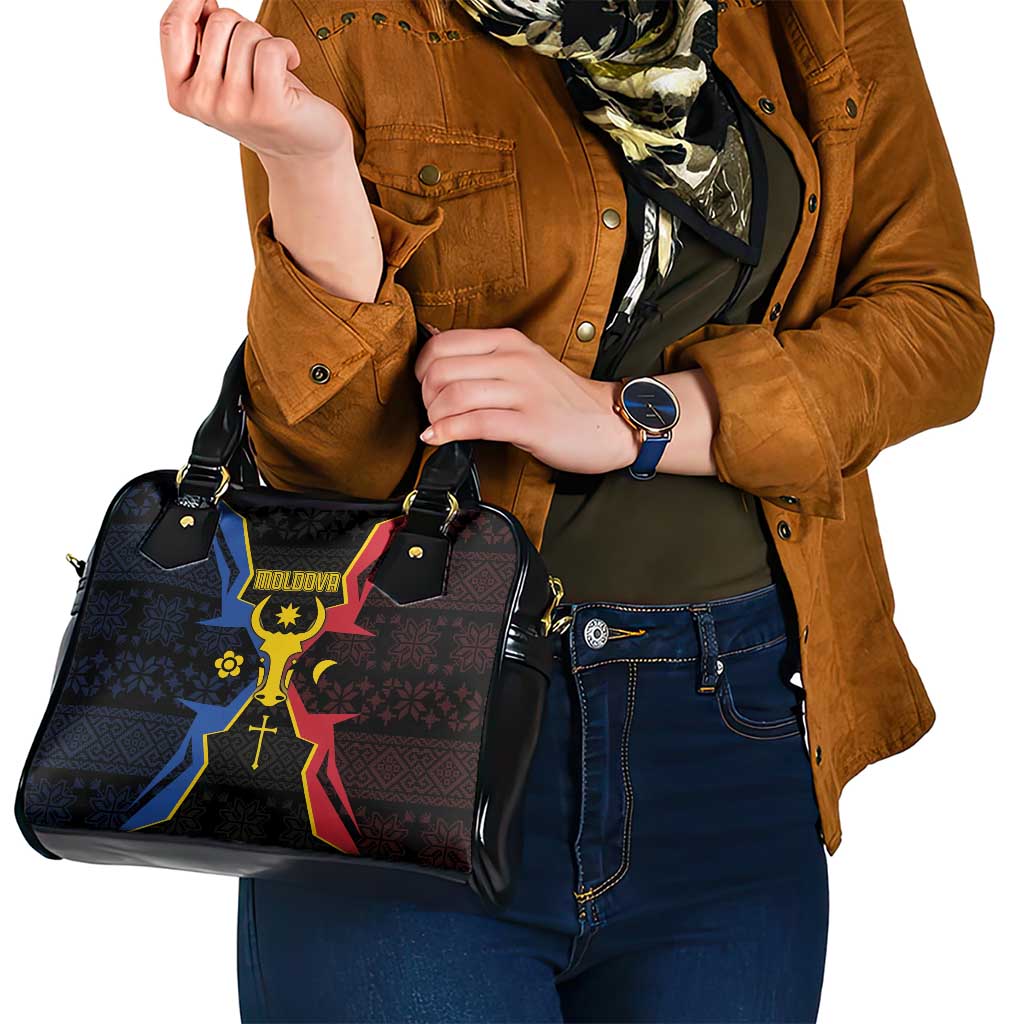 Moldova Shoulder Handbag The Aurochs Symbol With Patterns DT05