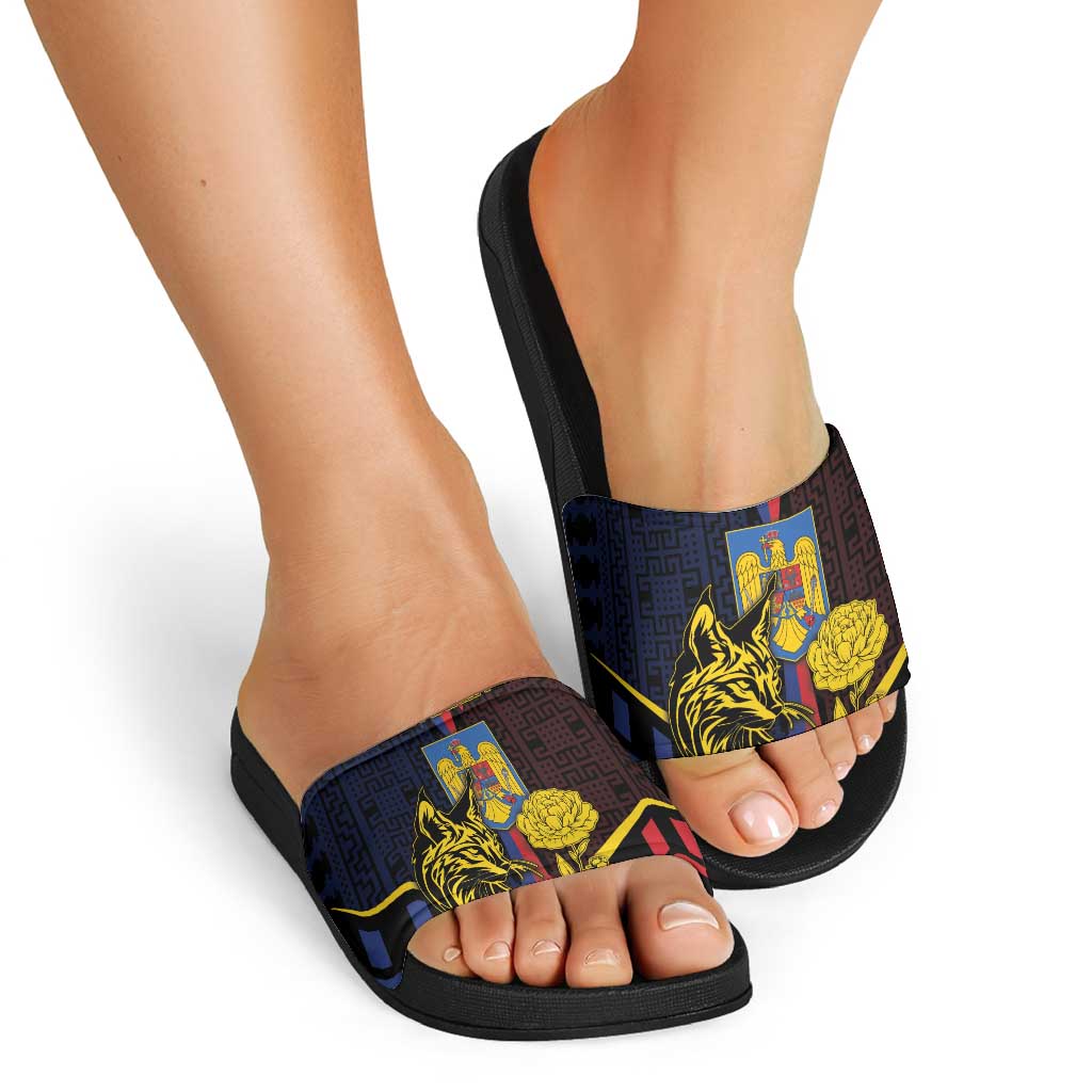 Romania Slide Sandals The Eurasian Lynx With The Peony DT05