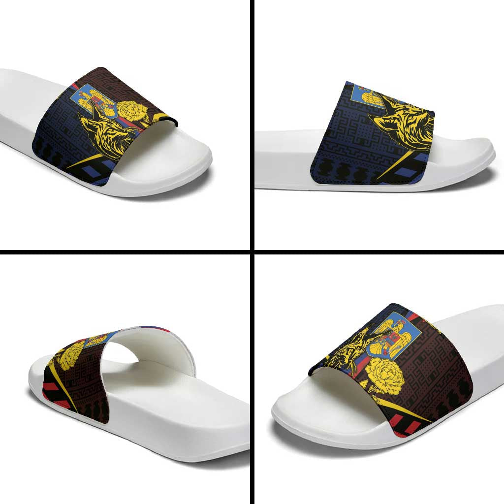 Romania Slide Sandals The Eurasian Lynx With The Peony DT05