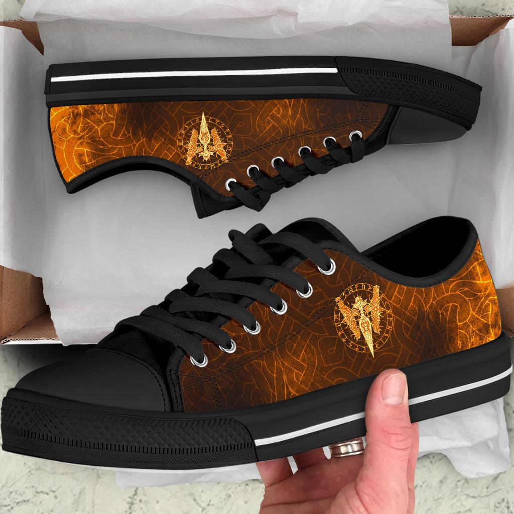 Viking Low Top Shoes Gold Spear Of The God Odin Gungnir and Two Gold Ravens RLT12