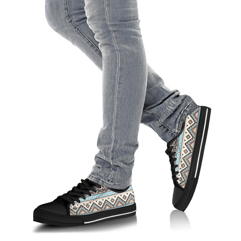 Tribal Striped Seamless Pattern Low Top Canvas Shoes LT10