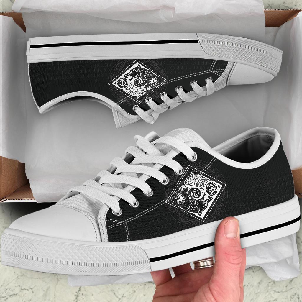 Vikings Low Top Shoes The Wolves, Skoll and Hati RLT12