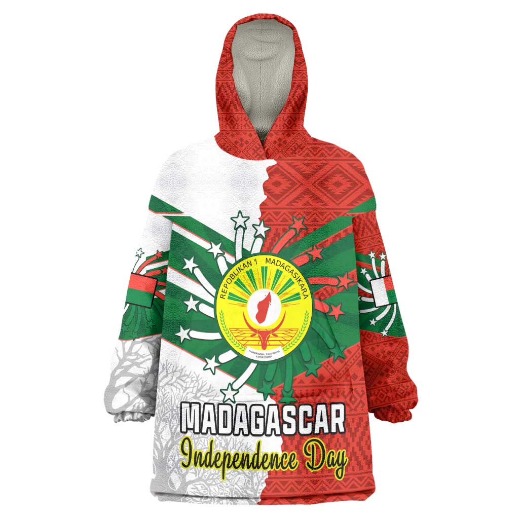 Personalized Madagascar Independence Day Wearable Blanket Hoodie - 26 June, Baobab Mix African Pattern LT01
