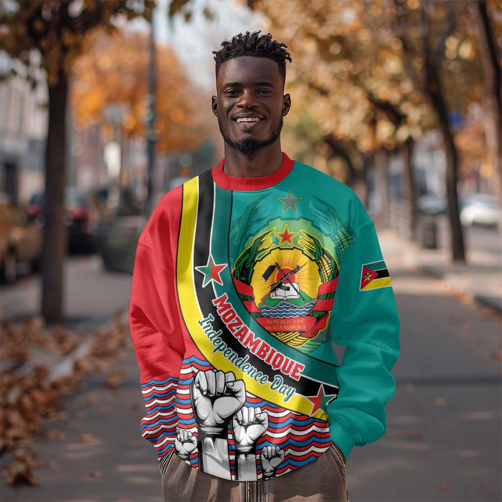 Personalized Mozambique Independence Day Sweatshirt - June 25, Mozambiki Emblem LT01