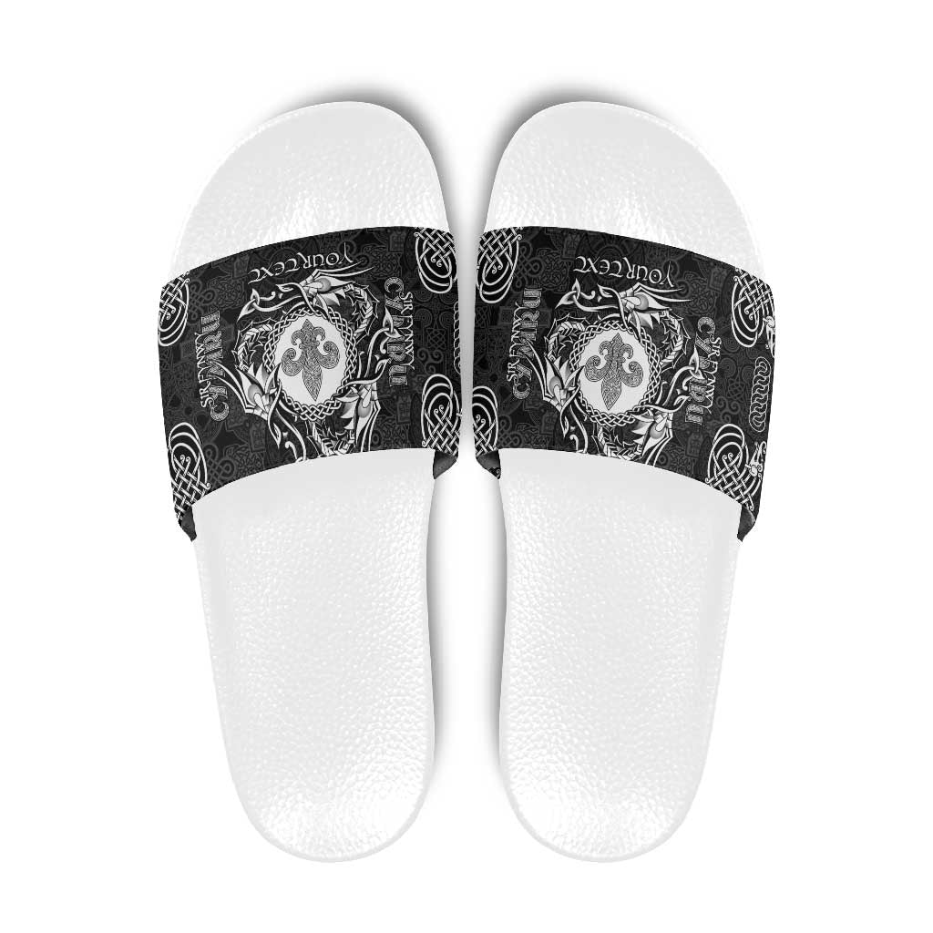 Personalized Monmouthshire Sir Fynwy Slide Sandals Black Fleur-de-lis Celtic-inspired LT9