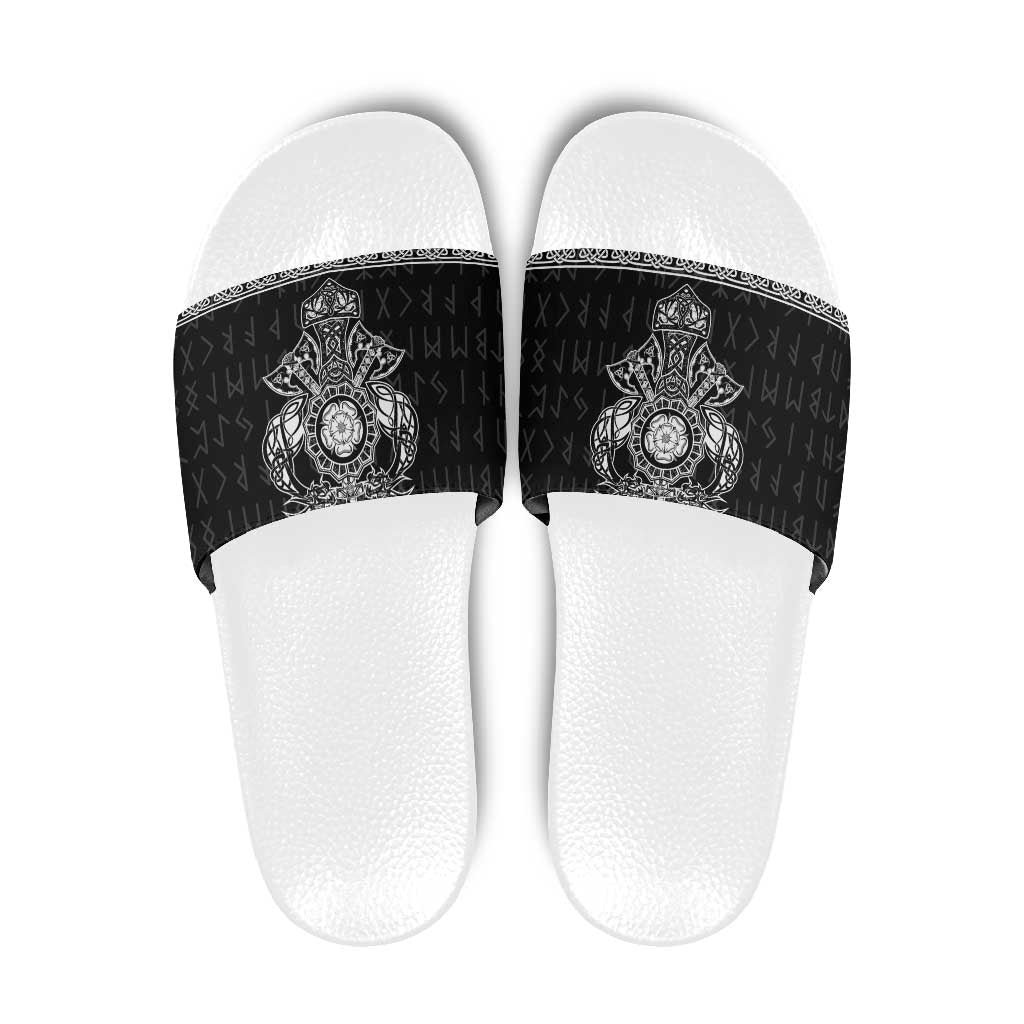 Vikings from Yorkshire Slide Sandals Black Spirit of Jorvik LT9