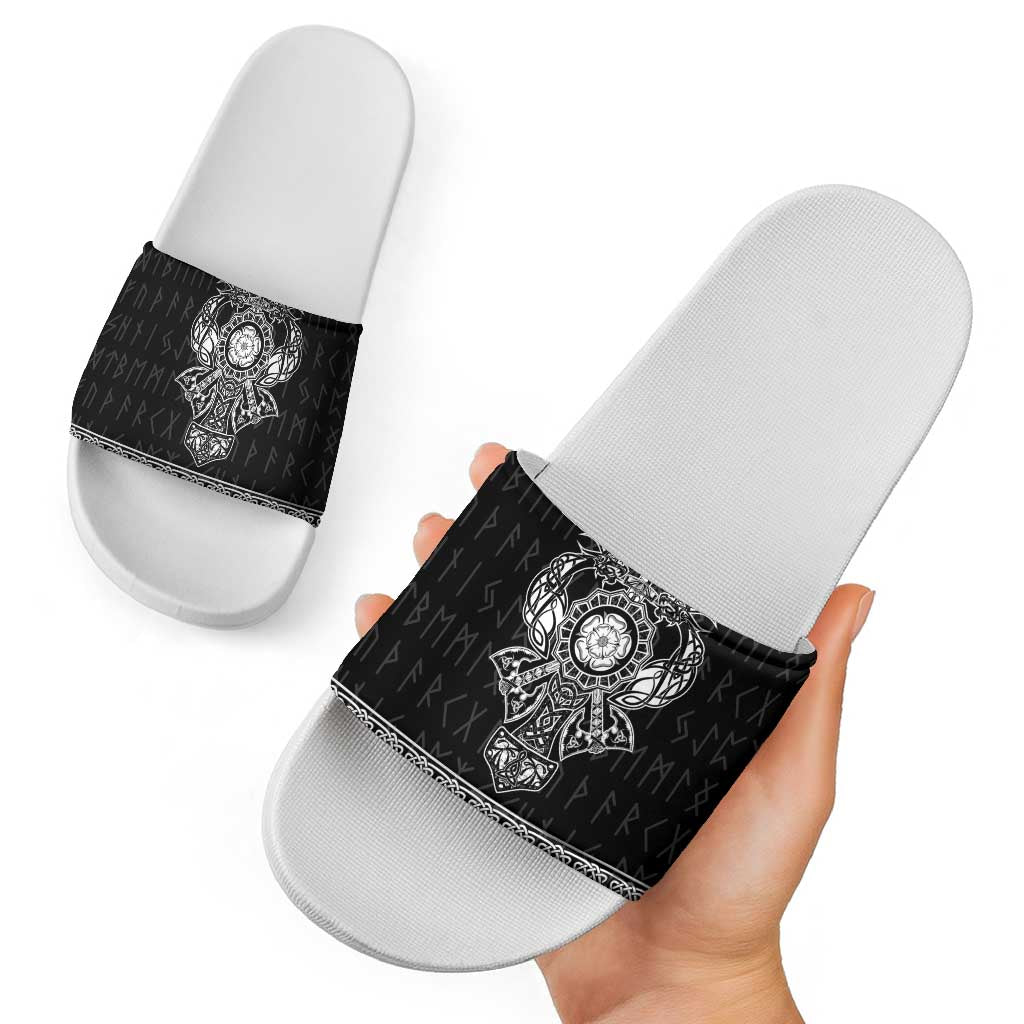 Vikings from Yorkshire Slide Sandals Black Spirit of Jorvik LT9