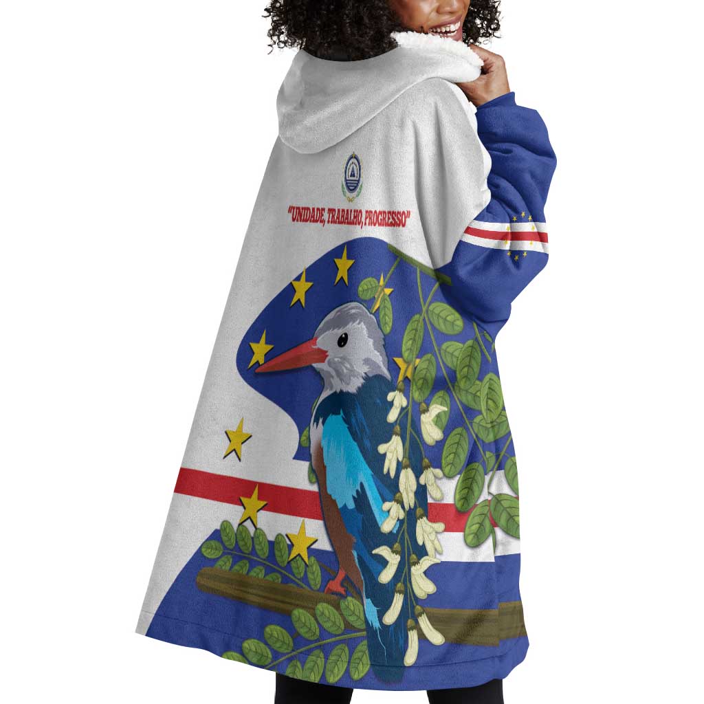 Cape Verde Wearable Blanket Hoodie Grey-Headed Kingfisher Mix Honey Locust LT14