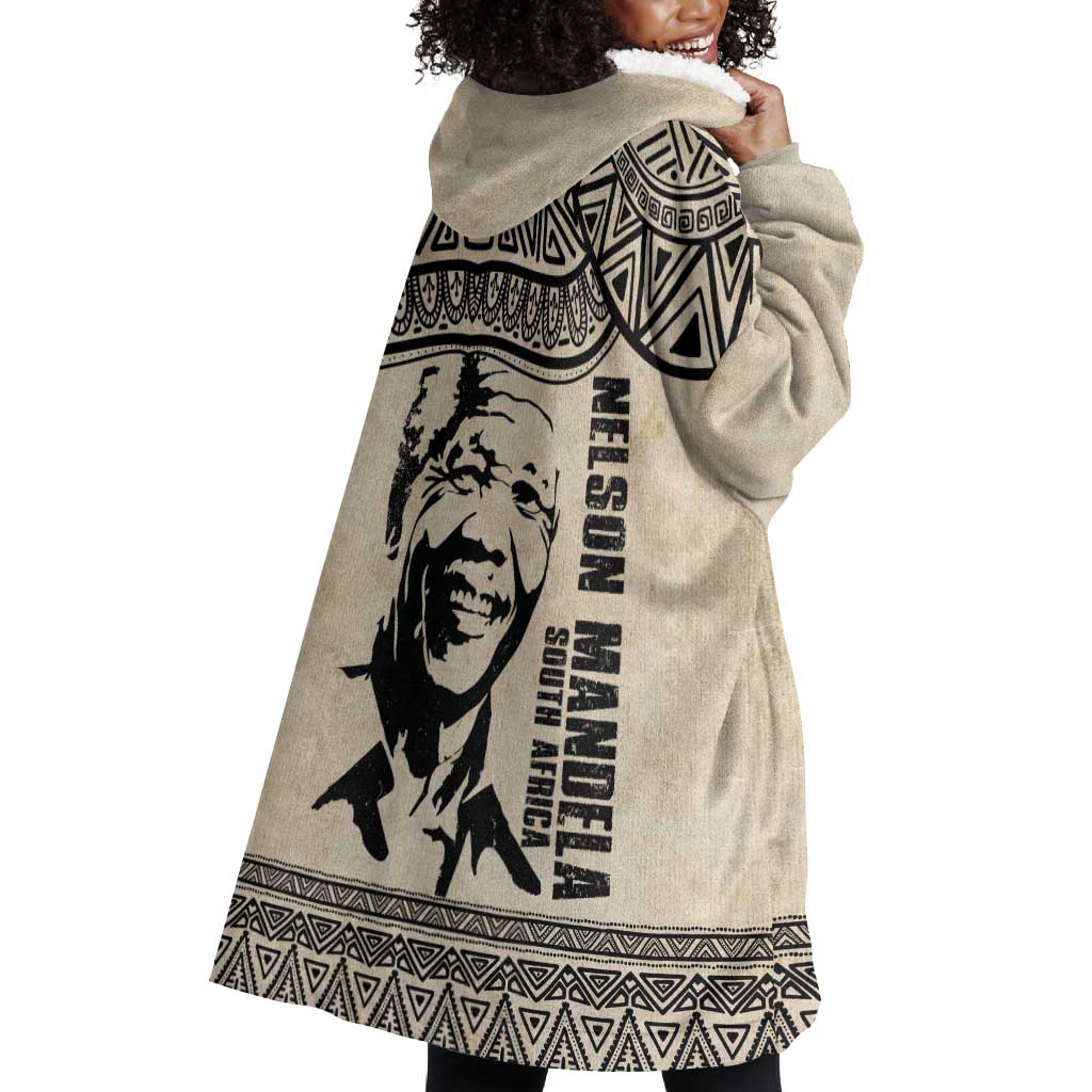 South Africa Nelson Mandela - Father Of Nation Wearable Blanket Hoodie Vintage African Pattern LT14