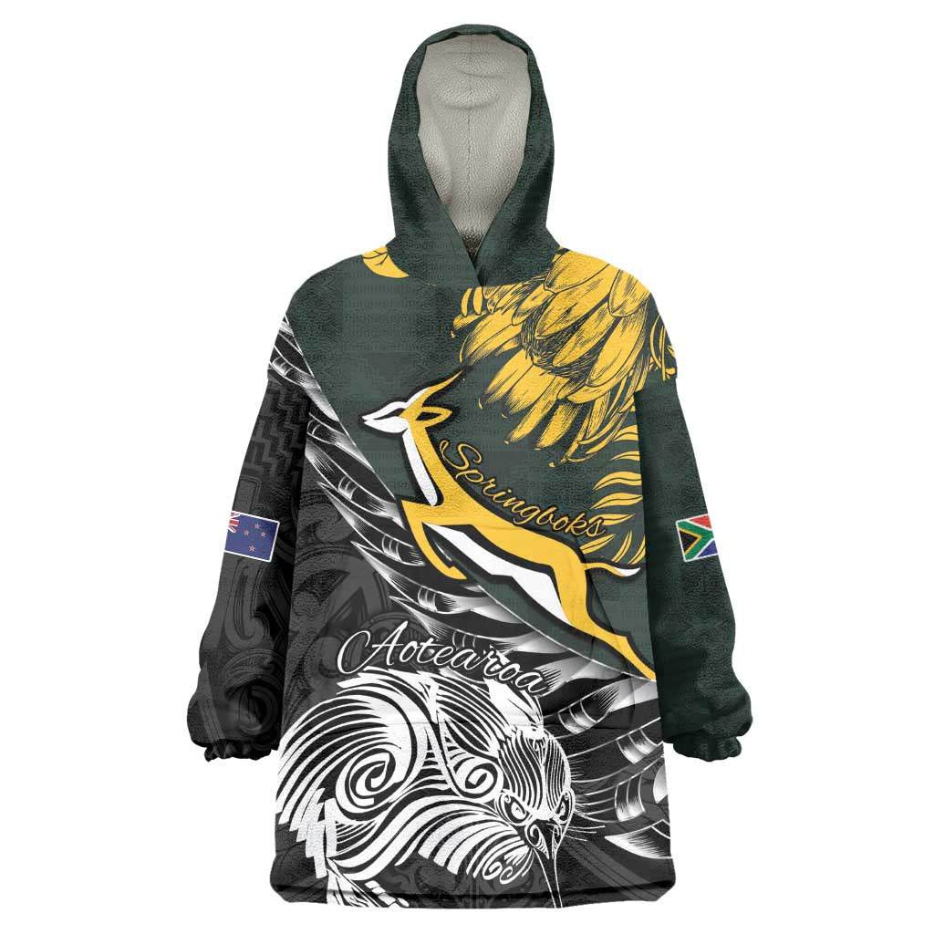 New Zealand vs South Africa Rugby Personalised Wearable Blanket Hoodie Maori Kiwi With Springboks LT15