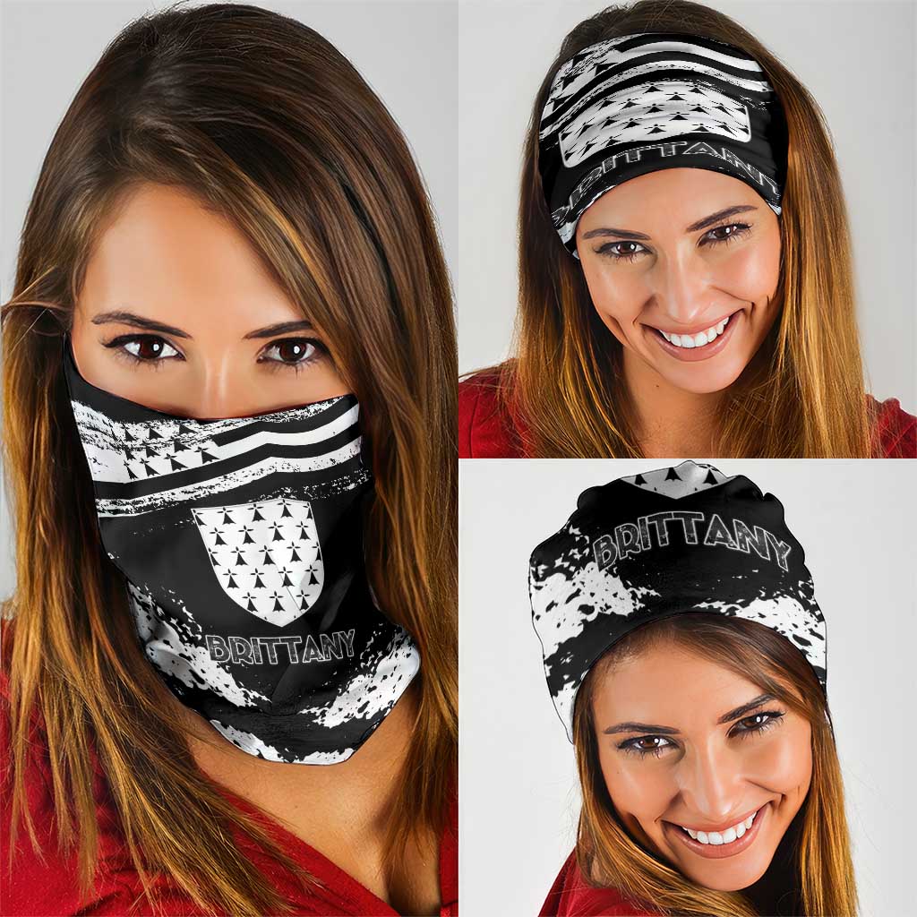 Brittany Neck Gaiter Coat Of Arms With Triskelion - Grunge Style LT15