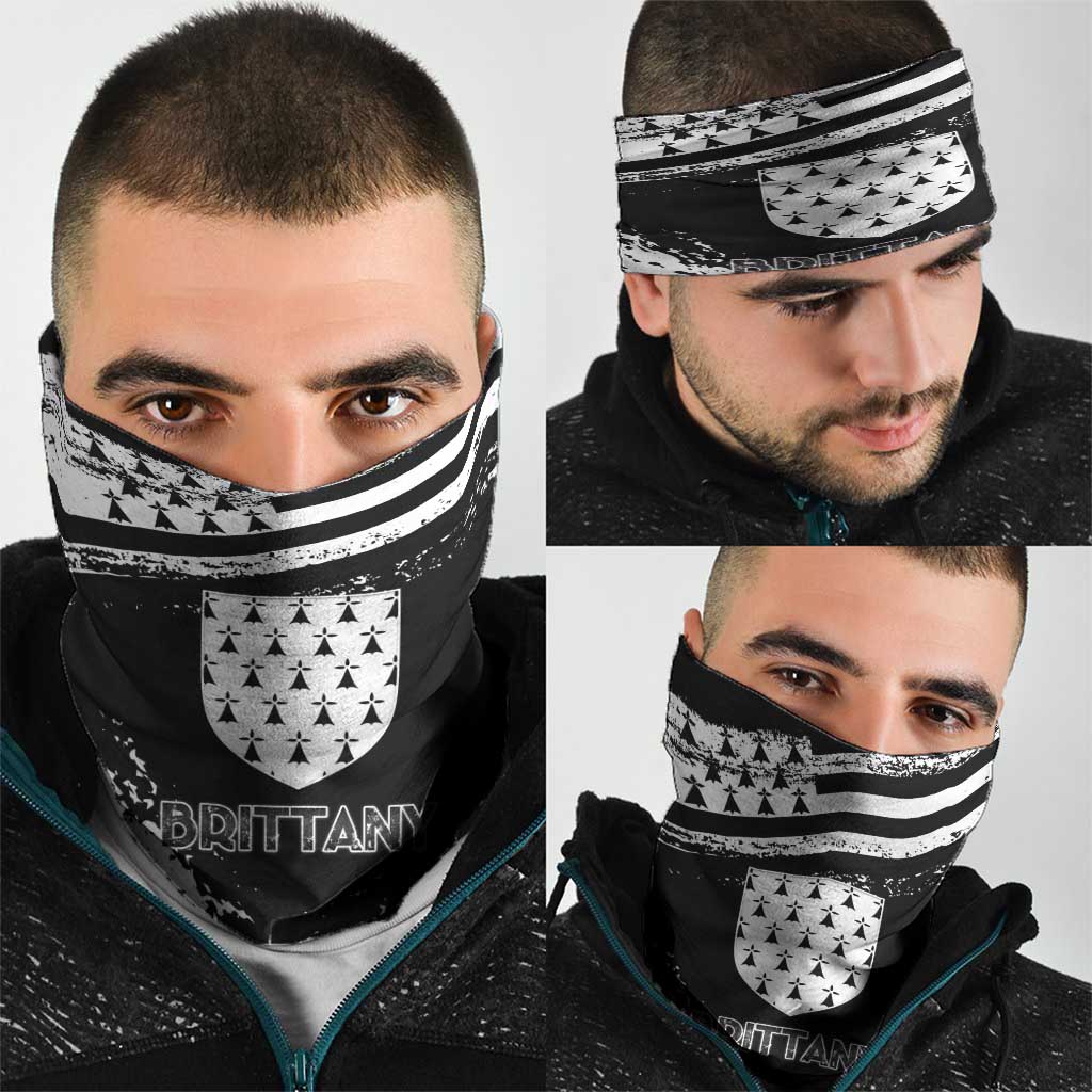 Brittany Neck Gaiter Coat Of Arms With Triskelion - Grunge Style LT15