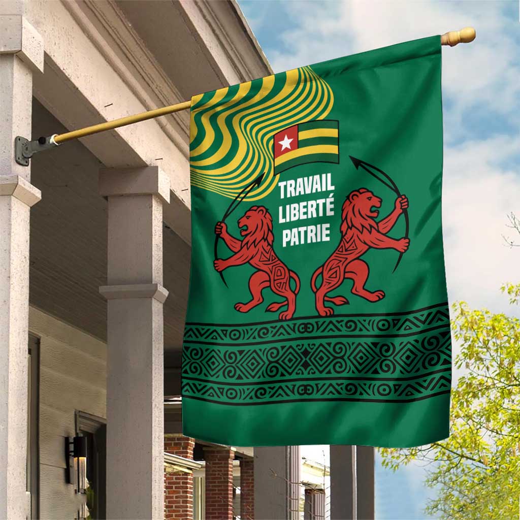 Togo Garden Flag - Red Twin Lions and Travail Liberté Patrie Slogan TS04