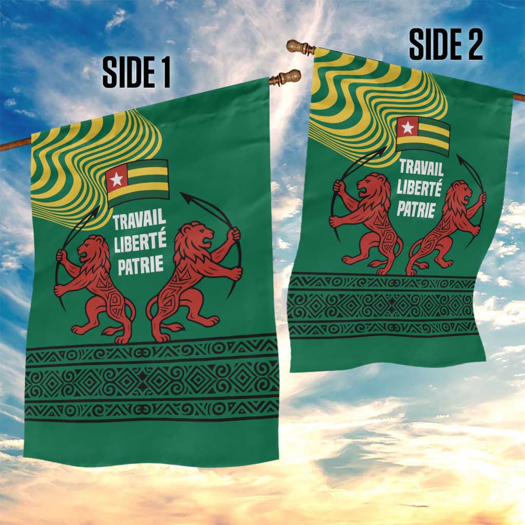 Togo Garden Flag - Red Twin Lions and Travail Liberté Patrie Slogan TS04