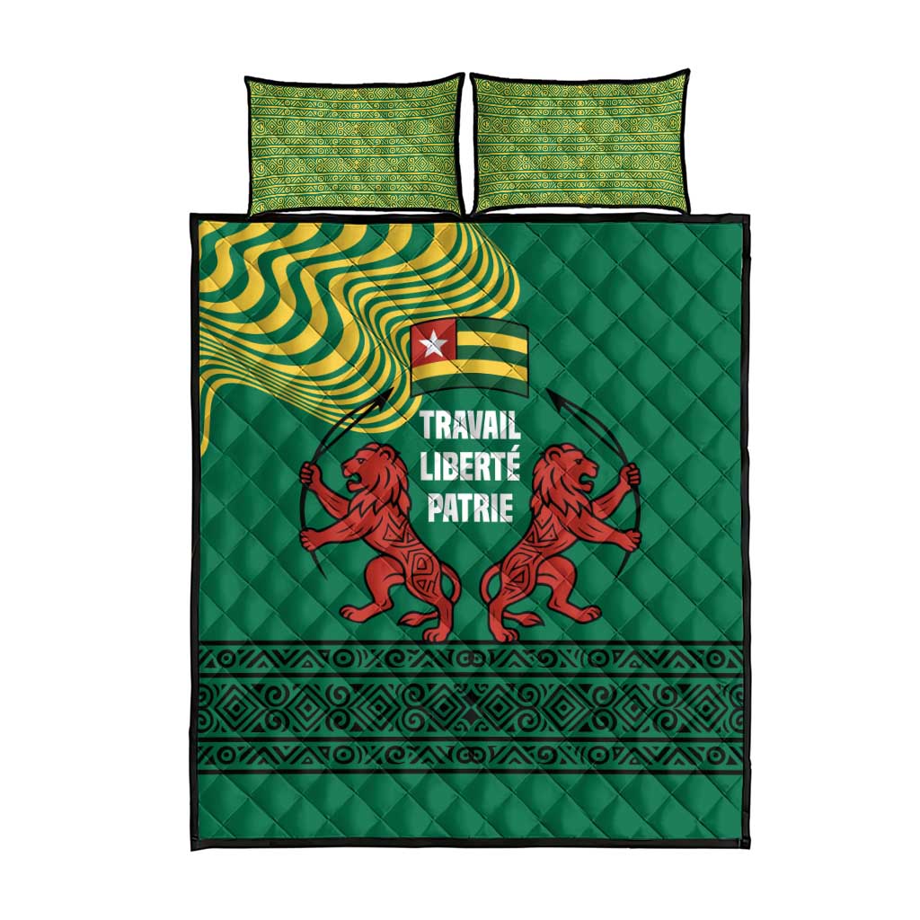 Togo Quilt Bed Set - Red Twin Lions and Travail Liberté Patrie Slogan TS04
