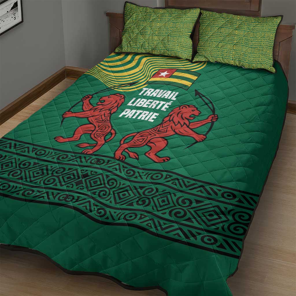 Togo Quilt Bed Set - Red Twin Lions and Travail Liberté Patrie Slogan TS04