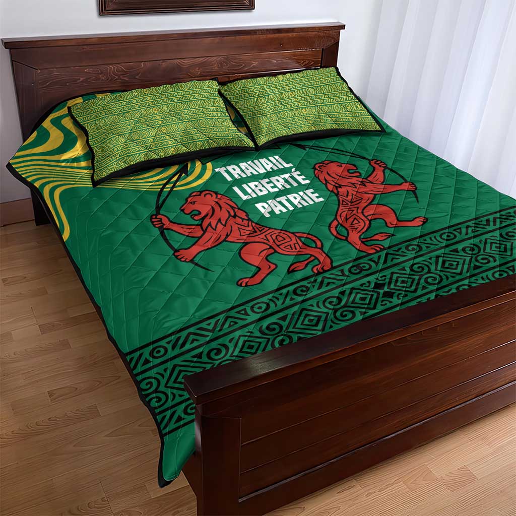 Togo Quilt Bed Set - Red Twin Lions and Travail Liberté Patrie Slogan TS04