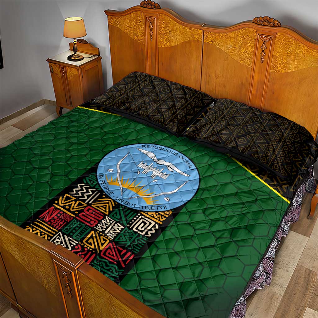 Mali Map Quilt Bed Set Vulture in Gliding Flight - African Patterns Design TS04