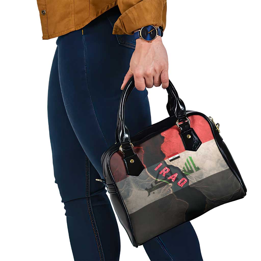 Iraq Flag Texture Shoulder Handbag with Golden Eagle Emblem and Cracked Earth Background Design TS04