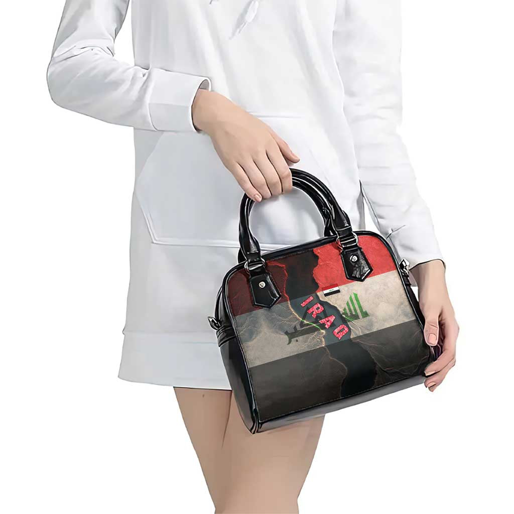 Iraq Flag Texture Shoulder Handbag with Golden Eagle Emblem and Cracked Earth Background Design TS04