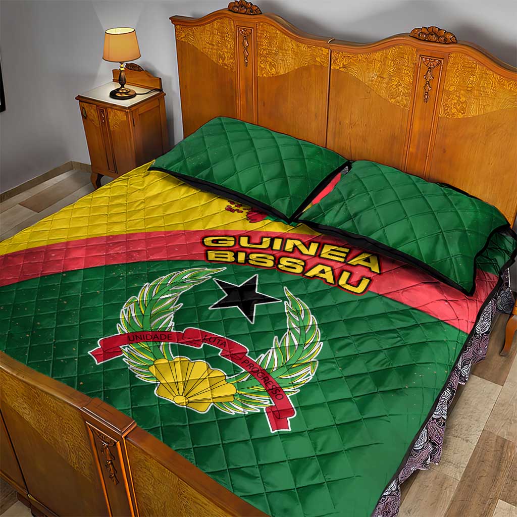 Guinea Bissau Quilt Bed Set Green Yellow Red Swirl TS04