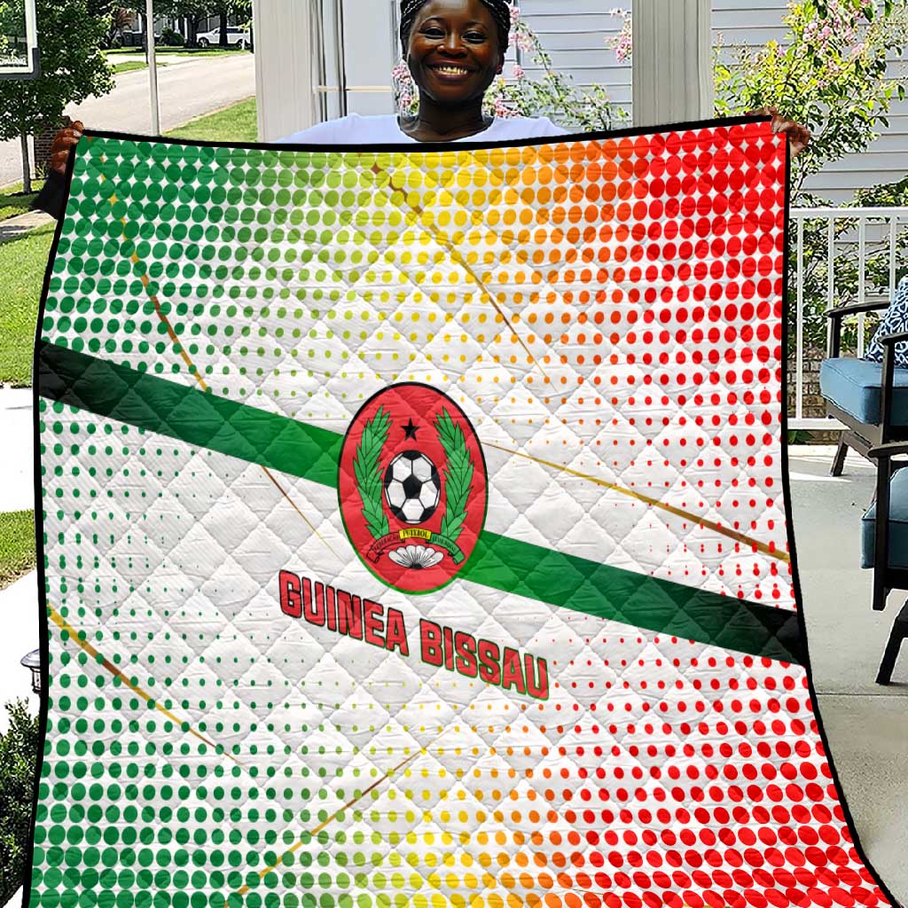 Guinea Bissau Quilt White Green Red Gradient TS04