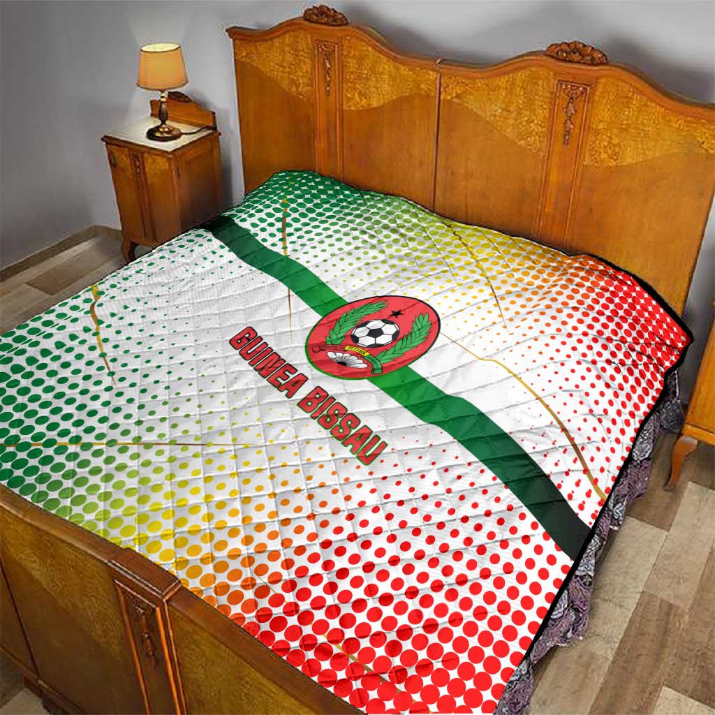 Guinea Bissau Quilt White Green Red Gradient TS04