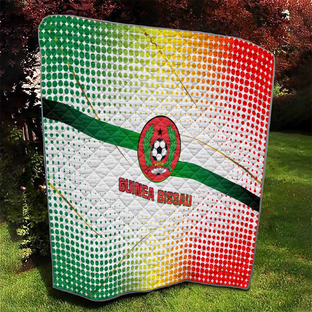 Guinea Bissau Quilt White Green Red Gradient TS04