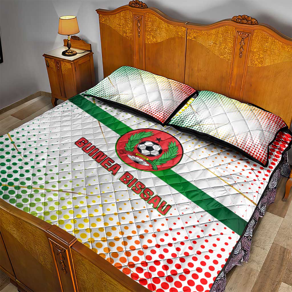 Guinea Bissau Quilt Bed Set White Green Red Gradient TS04