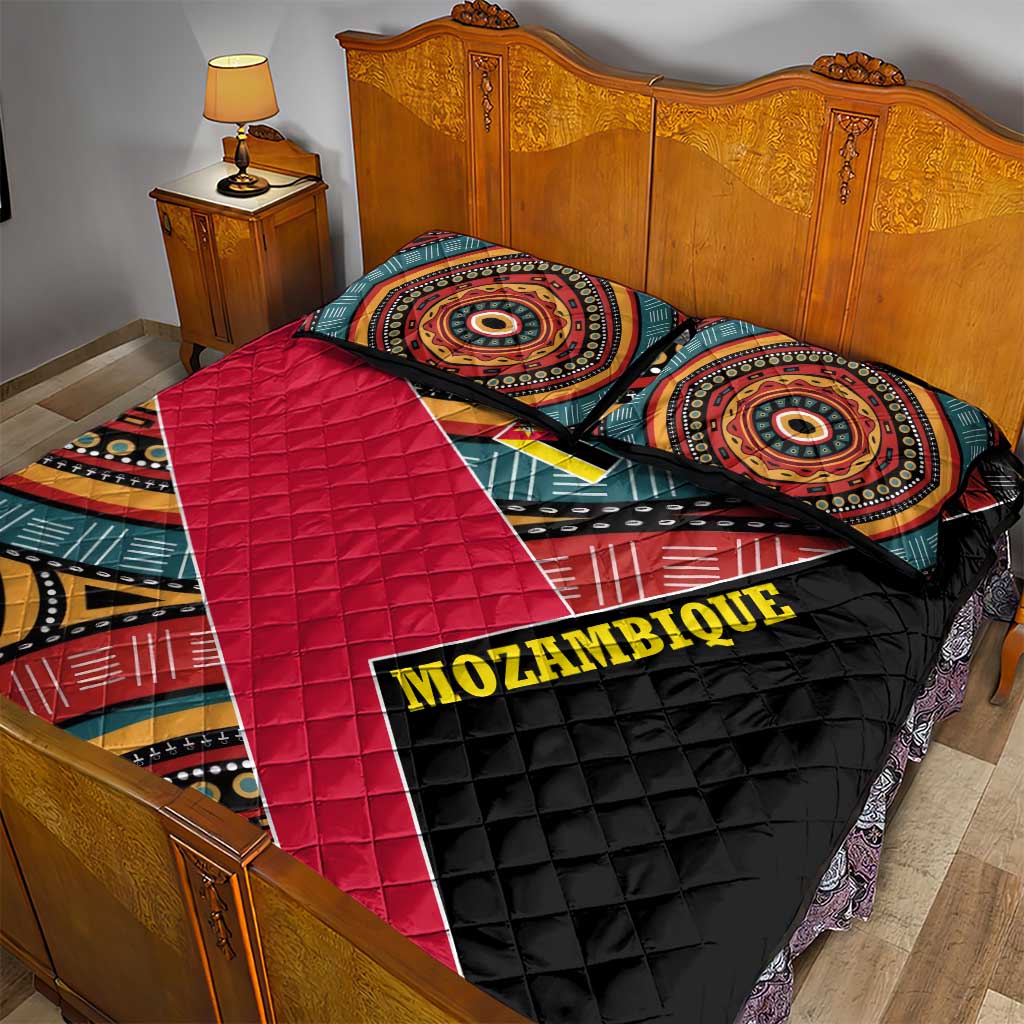 Mozambique Quilt Bed Set Red Black Geometric Design and Tribal Pattern TS04