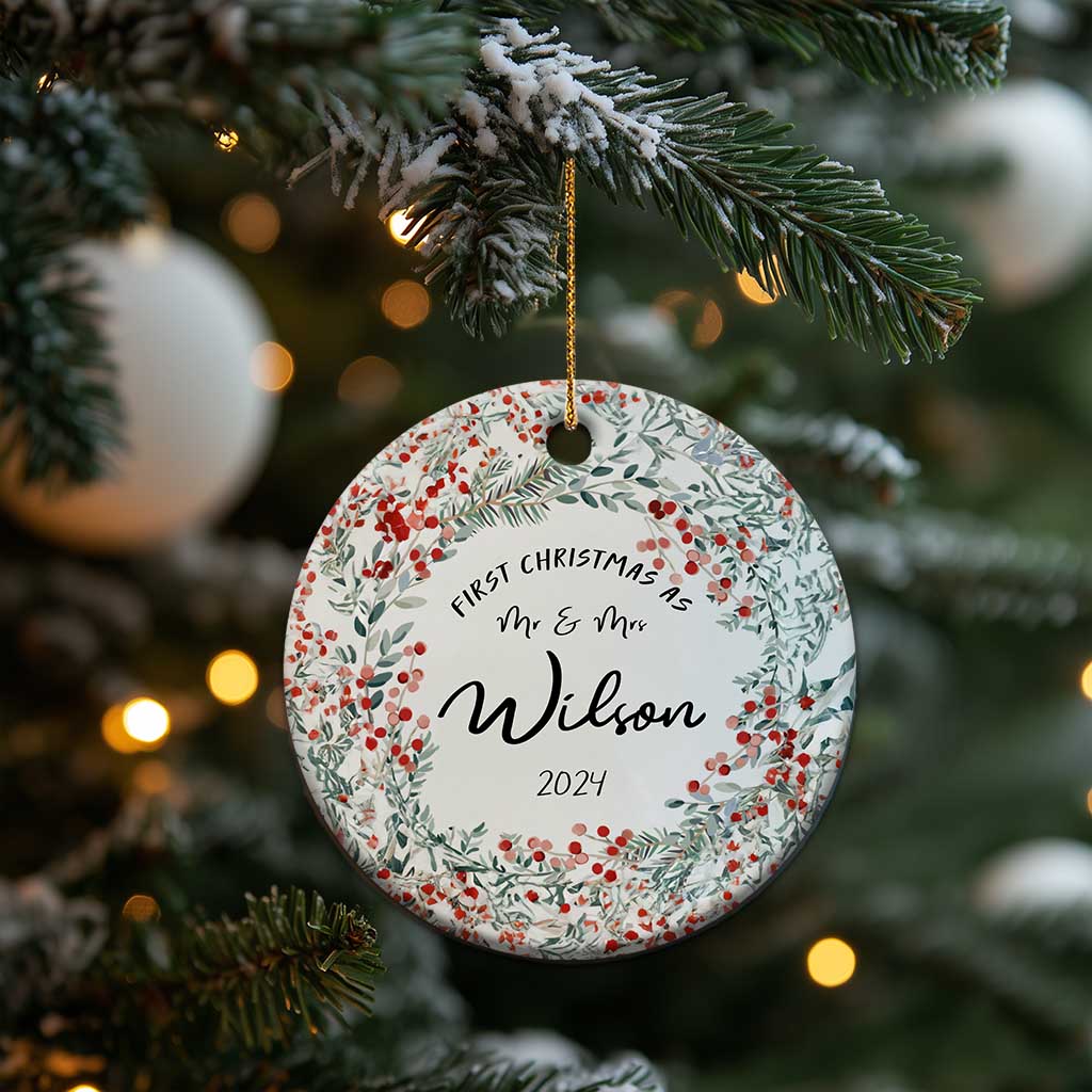 Personalised First Xmas as Mr & Mrs Christmas Ornament Custom Name Wedding Gifts for Newlywed Couple TS10