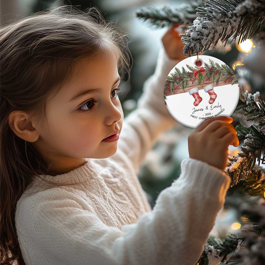 Personalised First Xmas Married Christmas Ornament Custom Name Wedding Gifts for Newlywed Couple Mr & Mrs TS10