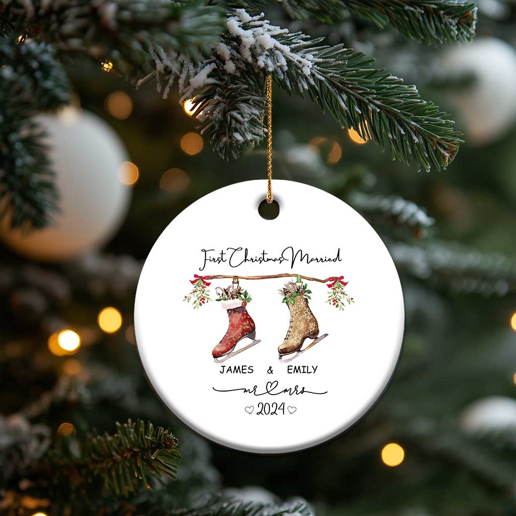 Personalised First Xmas Married Christmas Ornament Custom Name Mr & Mrs Wedding Gifts for Newlywed Couple TS10